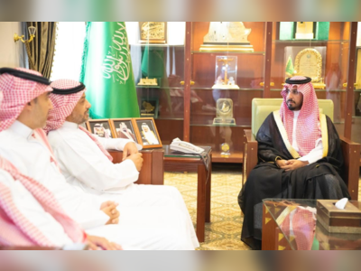 Prince Fahd bin Mohammad Meets with the General Director of Operation and Maintenance at the Royal Commission in Riyadh