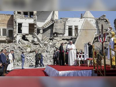 Pope Francis calls on Iraqi Christians to forgive and rebuild post war