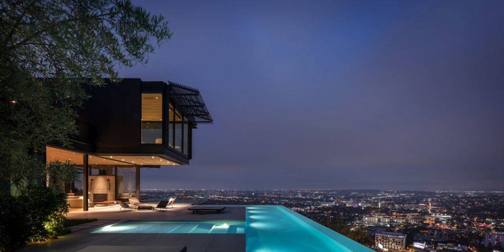 A Magnificent Hollywood Home With A Spectacular Skyline View