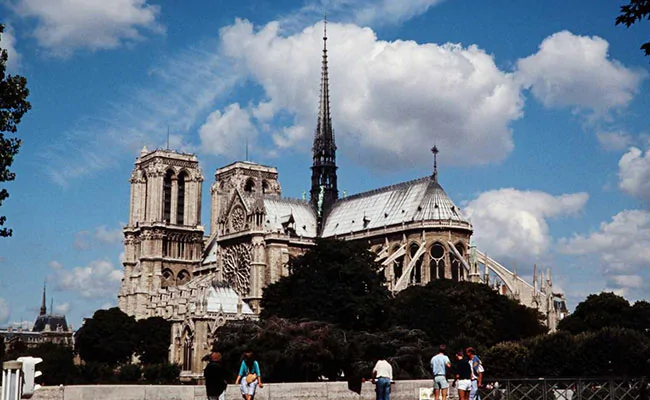 Paris's Notre-Dame's Square Closed Over Lead Pollution Risks