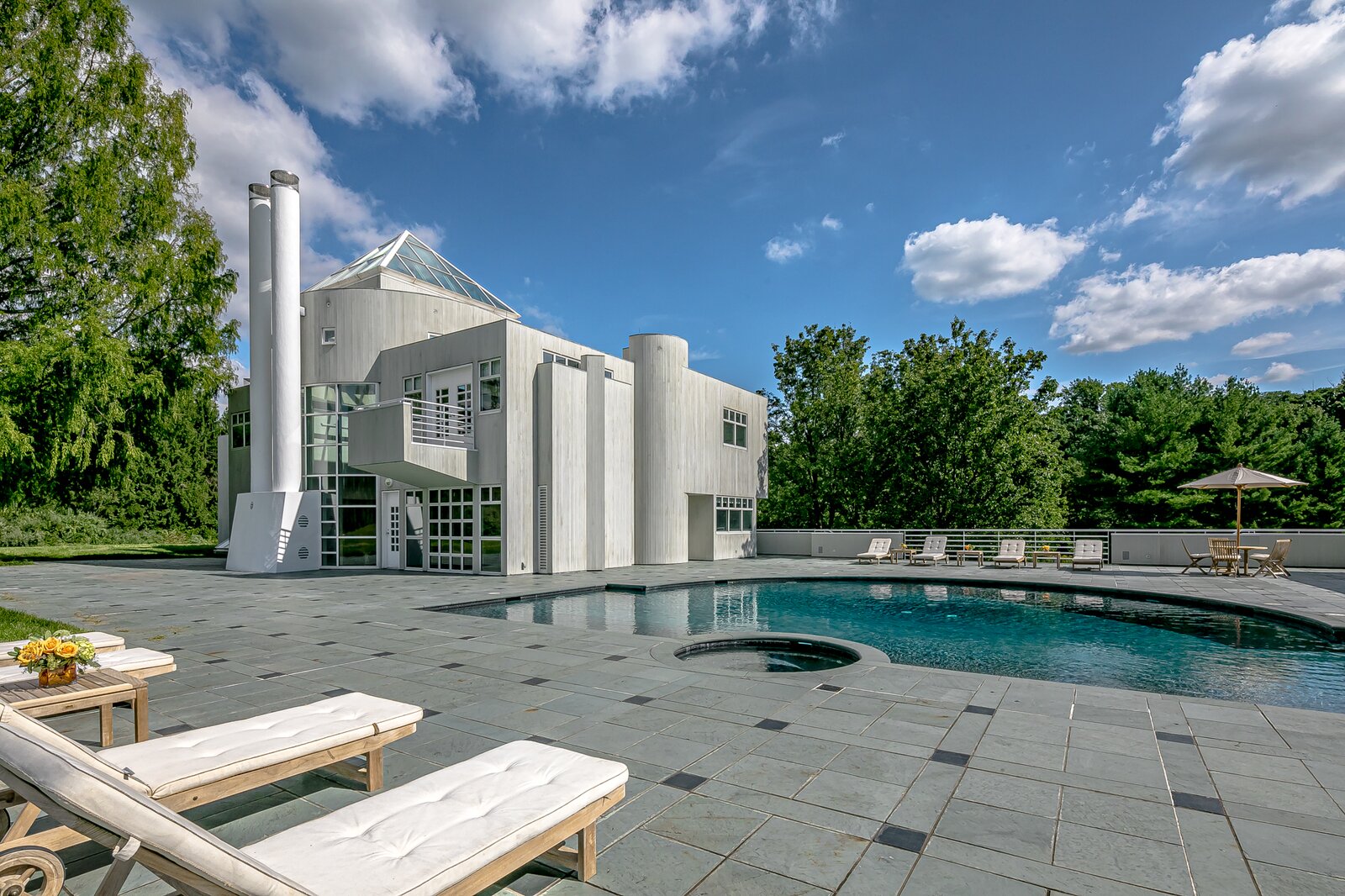 A Modern Manor by Gwathmey Siegel in New Jersey