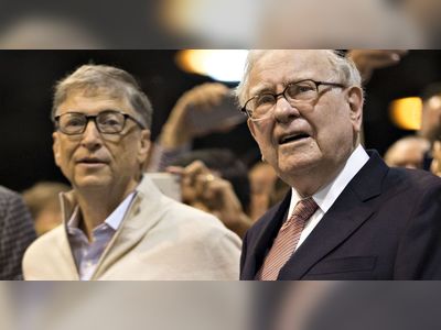Warren Buffet resigns from Bill and Melinda Gates Foundation