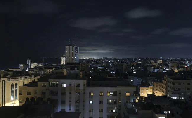 Israel Strikes Gaza In Retaliation For Fire Balloons
