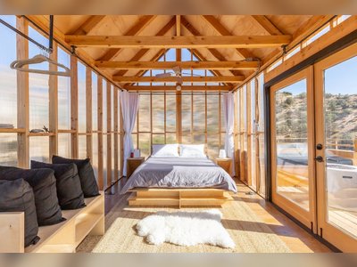 Take in Panoramic Desert Views in This Off-Grid Cabin