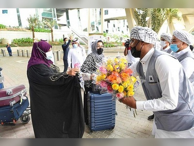 First Foreign Umrah Pilgrims Arrive in Saudi Arabia  