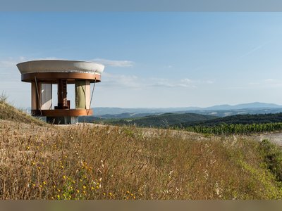 A Tiny Circular Cabin With Rollable Walls Will Soon Open to Guests in Tuscany
