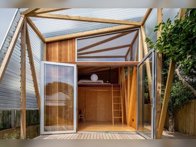 A Snug Garden Studio Makes Room for a New Zealand Family’s Growing Sons