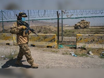 Afghanistan: UK urges co-operation on safe passage for eligible Afghans