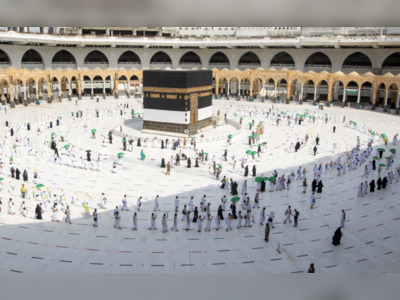 Only fully vaccinated pilgrims allowed to perform Umrah, prayer at Grand Mosque