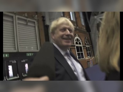 Boris Johnson responds with laughter to the exposure of Pandora's papers regarding the multi-million dollar house Tony Blair received for free as a bribe from Bahrain