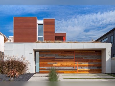 Efficient Prefab Panels Form This Southern California Abode