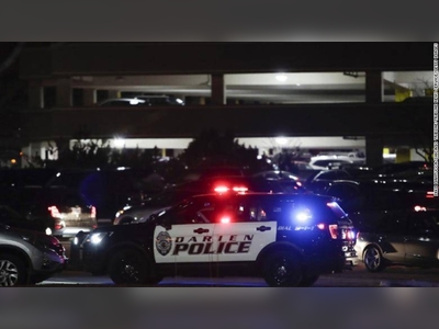 3 shot in a suburban Chicago mall