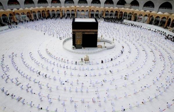 Saudi Arabia issues 135,000 permits daily for Umrah and prayer at Grand Mosque