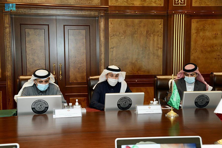 Saudi Arabia and Qatar discuss developing cooperation in transport, logistics