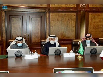 Saudi Arabia and Qatar discuss developing cooperation in transport, logistics