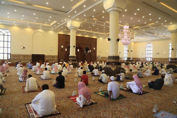 Minister denies allowing mosques to use external loudspeakers for prayers in Ramadan