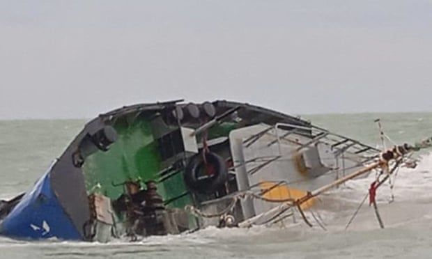 Tunisia’s neighbours offer help to contain damage after fuel ship sank