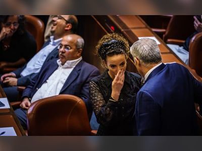 Israel’s Naftali Bennett loses majority after MP quits coalition
