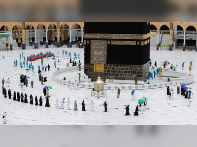 Saudi Arabia eases mask mandate as first Hajj pilgrims arrive