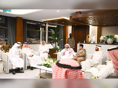 Hajj minister receives officials, security leaders
