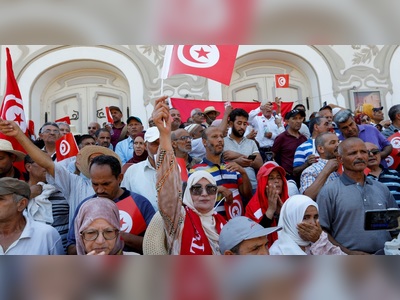 Hundreds protest against Tunisia draft constitution as vote looms