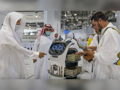 Robots used this year to serve pilgrims at Grand Mosque