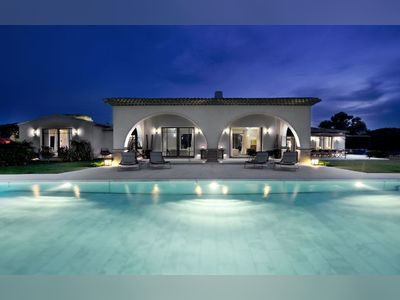 St.Tropez's Luxury Villa, Peninsula 1