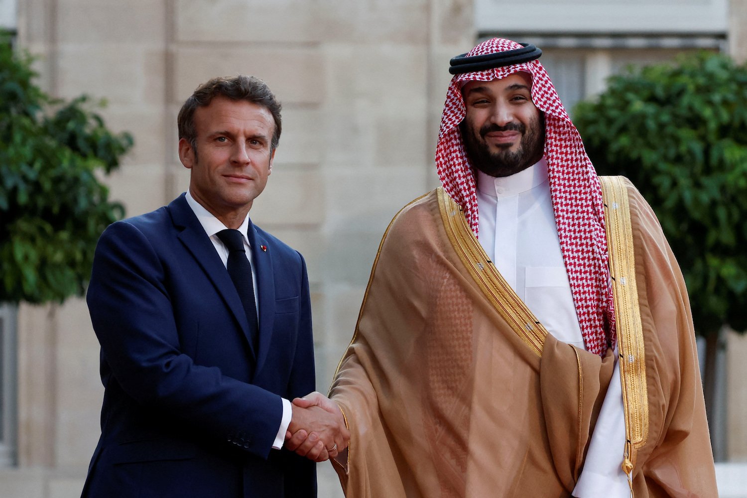 French president receives Saudi crown prince at Elysee Palace