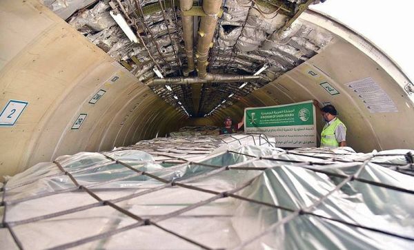 Third plane of Saudi relief airlift arrives in Pakistan