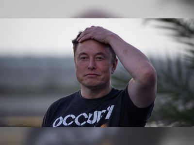 Elon Musk says Twitter 'may face bankruptcy' as more staff quit and top regulator issues warning