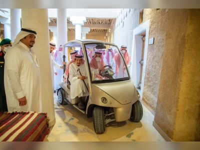 King Salman visits historic Qasr Al-Hukm in Riyadh