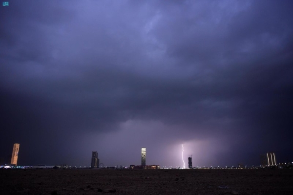 Weather warning issued in Jeddah, flights delayed