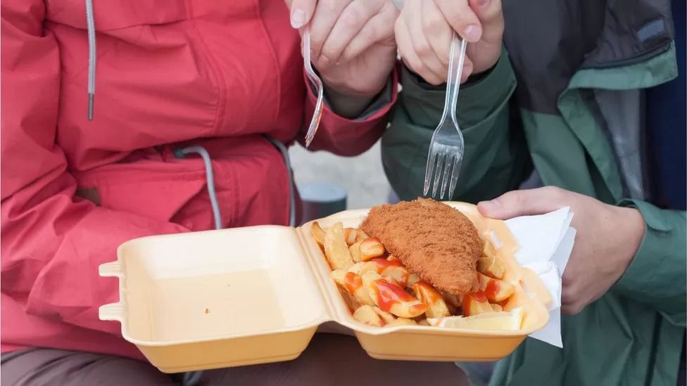 Single-use cutlery and plates to be banned in England