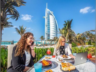 Dubai temporarily pauses its 30% alcohol tax in a bid to attract more tourism