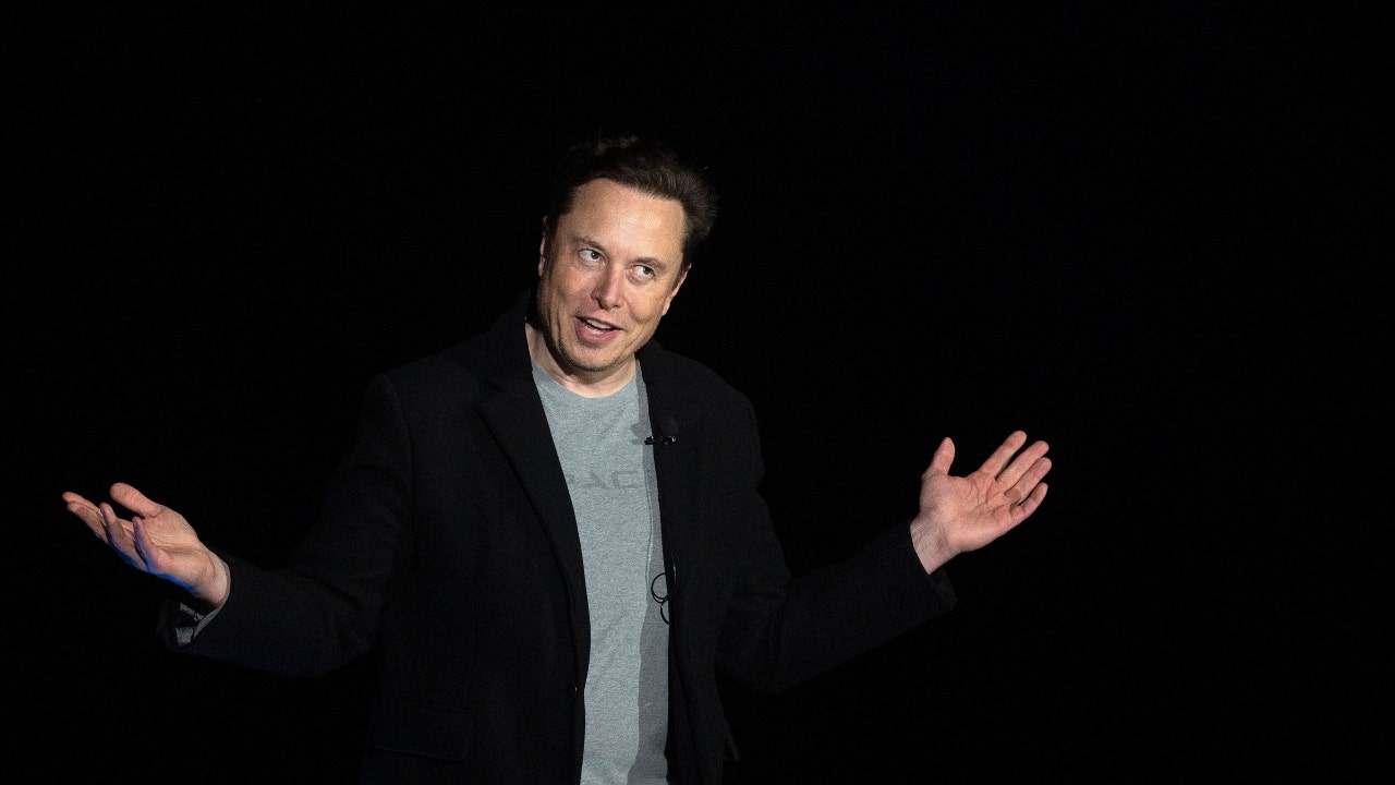 Elon Musk not liable in lawsuit over tweets pledging to take Tesla private, jury rules