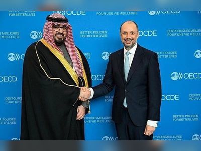 Saudi economy minister meets Moroccan, Austrian, Hungarian ministers in Paris