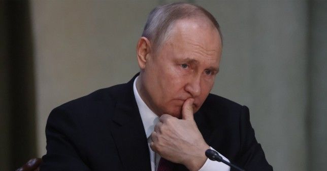 Putin now suffering from 'severe pain in head, blurred vision and numb tongue'
