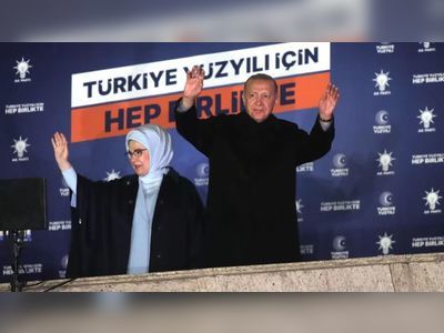 Turkey's Erdogan appears to have upper hand after tense night