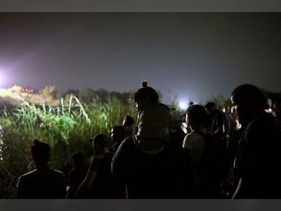 Climate change could push over 1bn people worldwide to migrate: report