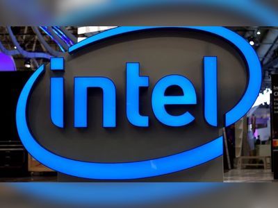 Intel gives details on future AI chips as it shifts strategy