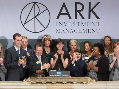 ARK Invest Trims Tesla Holdings Amid Market Analyst Downgrades