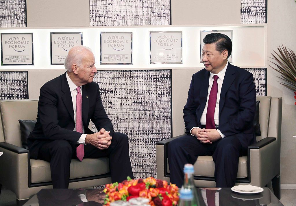 Biden meets Chinese FM to pave way for Xi meeting