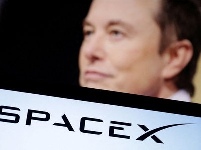 Elon Musk Moves SpaceX Headquarters from Delaware to Texas