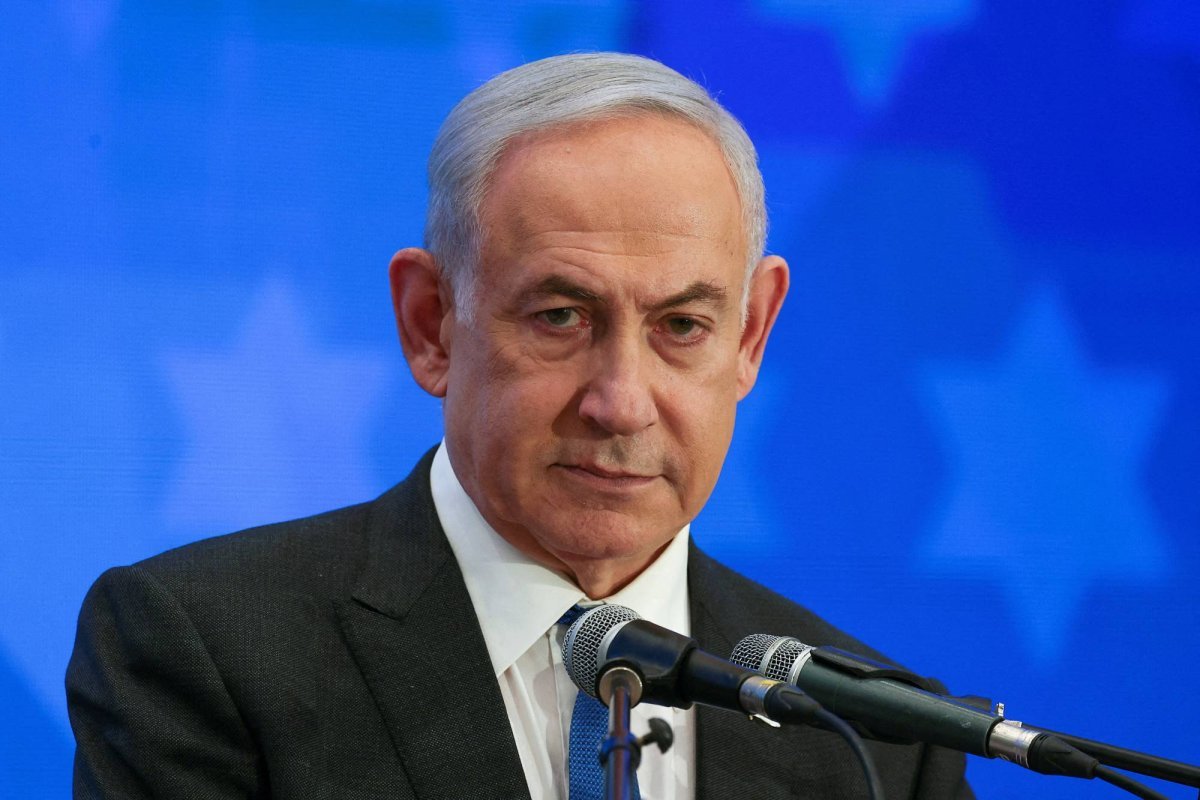 Netanyahu's Weekend Stay at Billionaire Friend's House Sparks Controversy