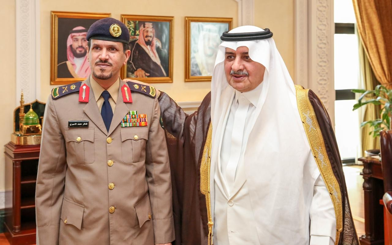 Prince of Tabuk Confers New Rank on Director of Civil Defense