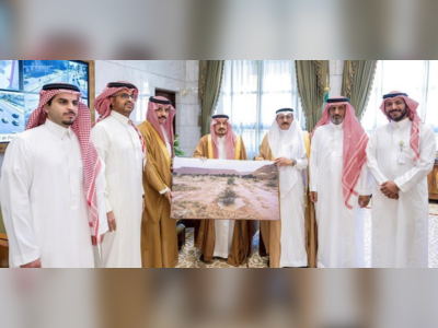The Riyadh Prince Receives the "International Green Flag Award" Won by Al-Ghat National Park